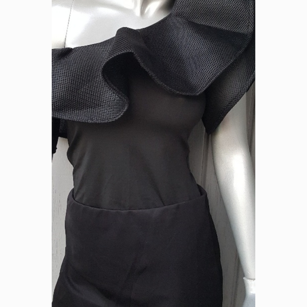 Chic Black Ruffled One-Shoulder Bodysuit - Picture 3 of 4